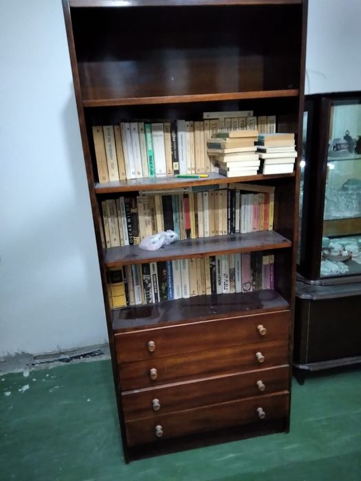 Set mobilier lemn masiv furniruit, moda veche