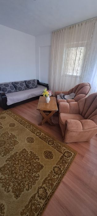 Proprietar ofer la chirie apartament 2 camere,decomandat,56mp,sec3