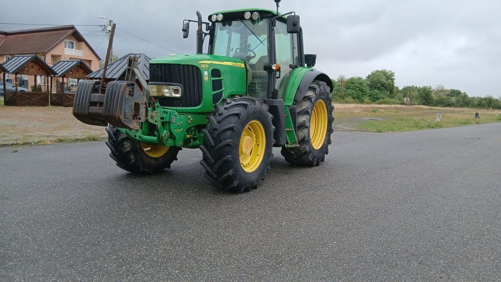 Tractor John  Deer 6830 Premium anul 2010