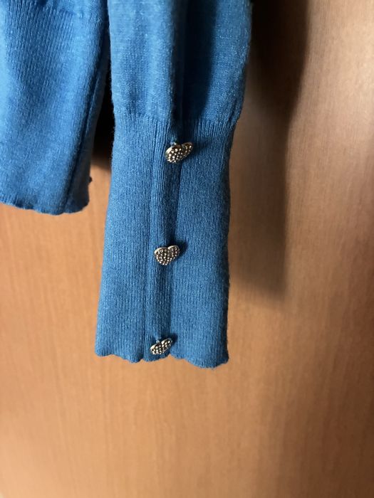 Синя дамска блуза с камъни .