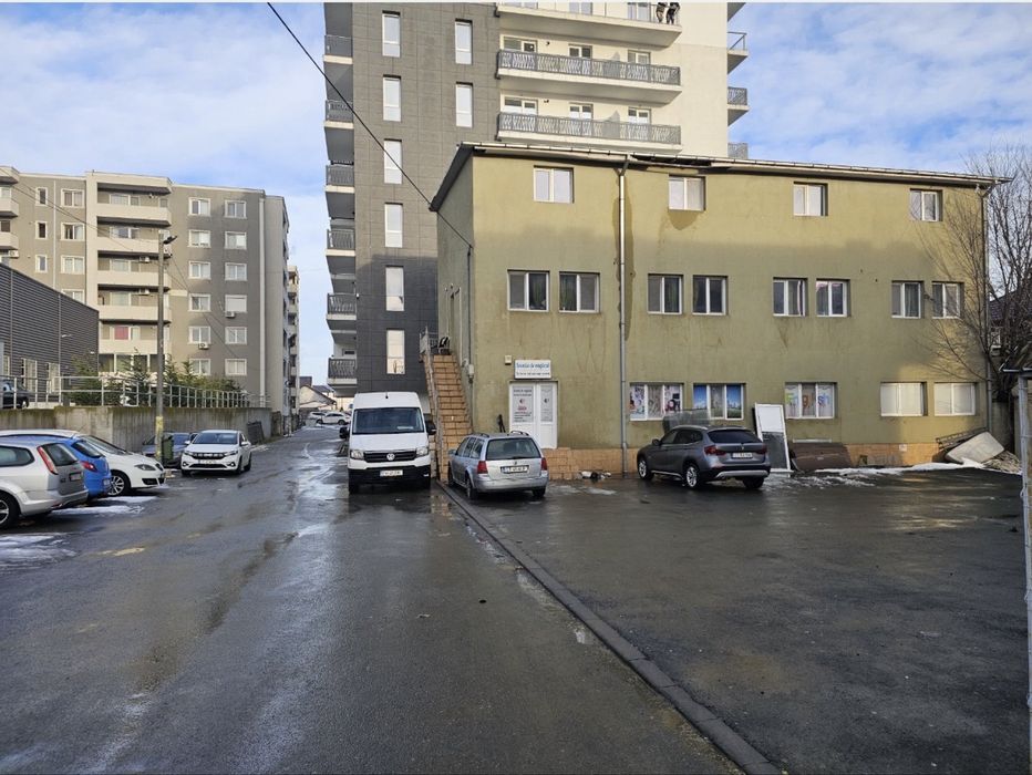 Inchiriez spatii comerciale 30-90 mp
