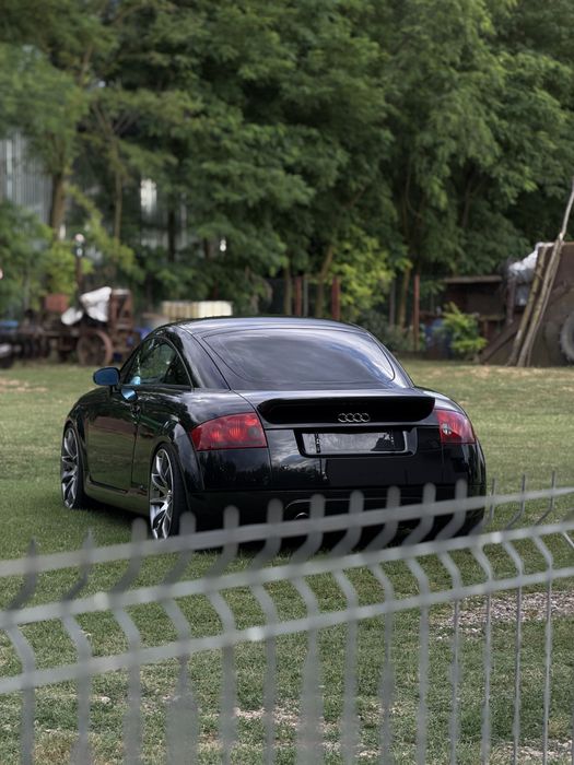 AUDI TT