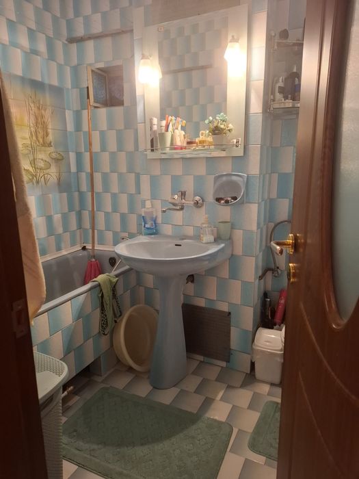 Vând apartament 3 camere