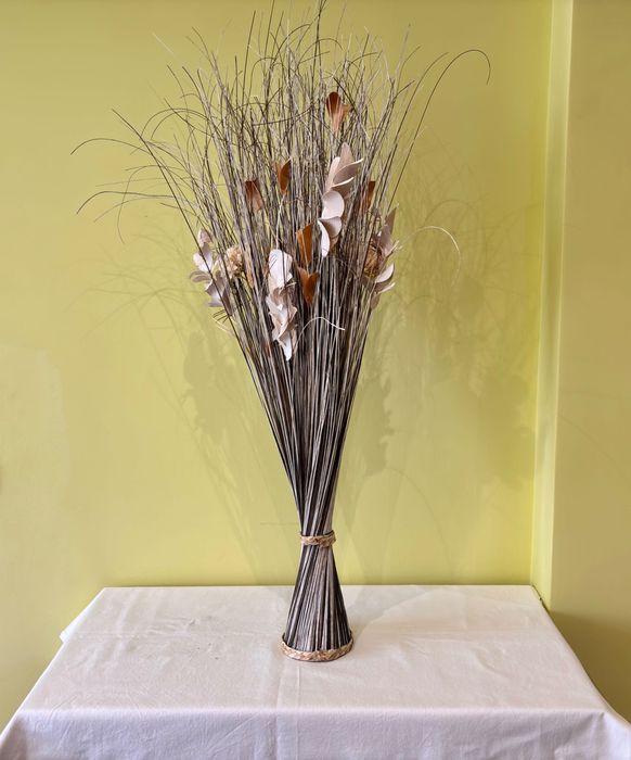 Декорация: сноп, плата, панерки и сухи цветя