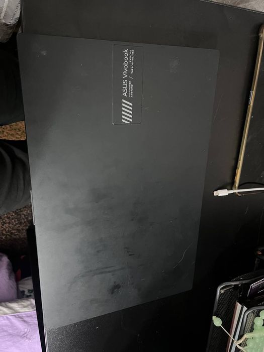 ASUS Vivobook Go