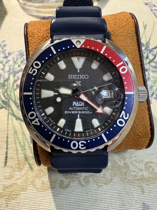 Продавам часовник Seiko