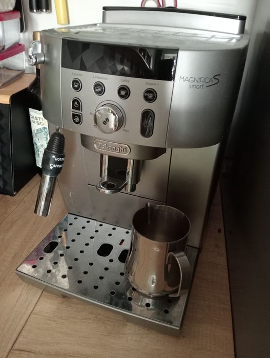 Espressor automat Delonghi Magnifica S smart