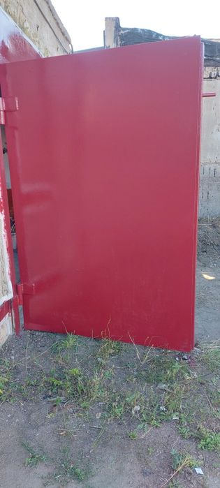 Недвижимость , продам гараж