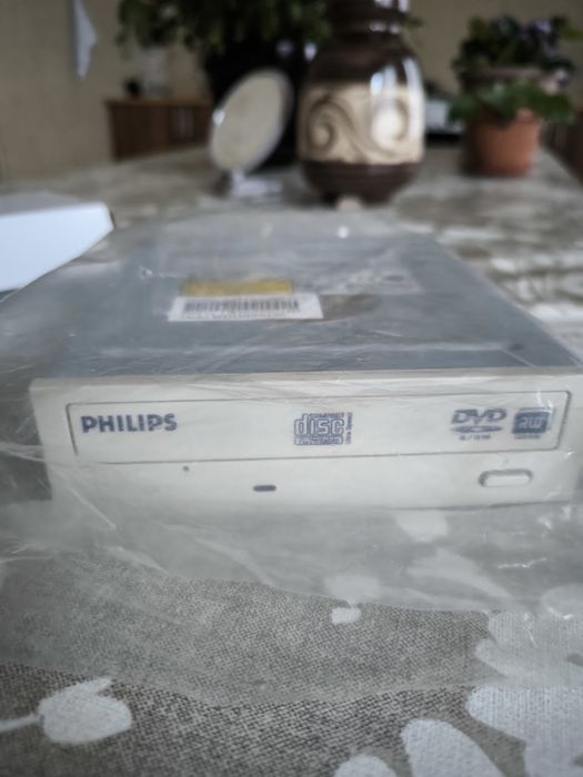 Видеокарта Ge Force, дисковод Philips, блок питания,  ОЗУ
