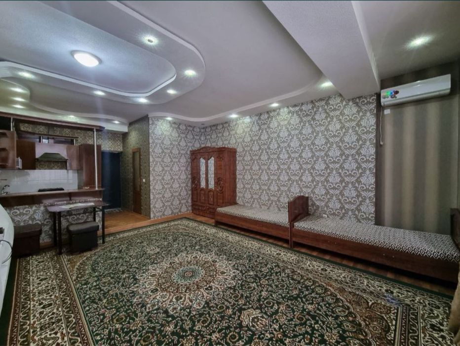 Срочно ижарага 1 хонали 4 этаж лифт бор. 200у.е Адрес Вокзал УзгазОил.