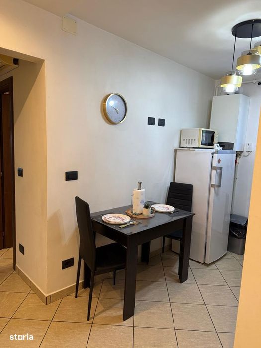 Apartament două camere Rovine