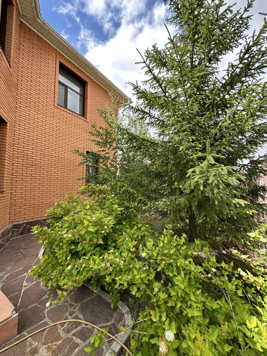 Двухэтажный коттедж Бурабай