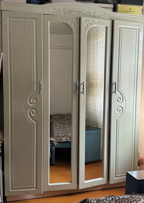 Продам шкаф 215*160