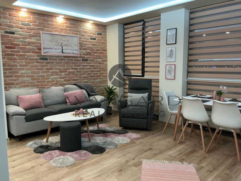 Продава се Двустаен апартамент в Пловдив, Център - 66 кв.м за 2968 €/кв.м - Снимка #3