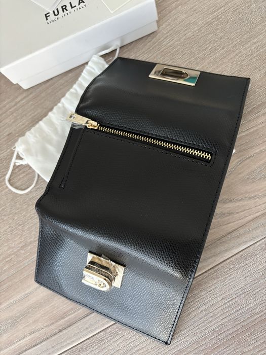 Портмоне Furla чисто ново