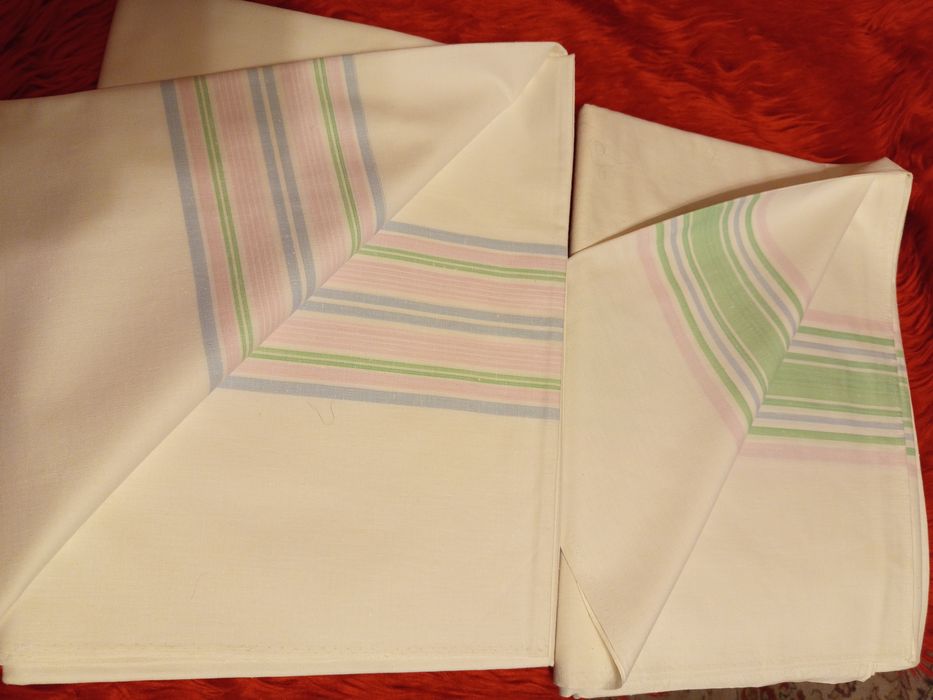 2 броя ленени долни чаршафи