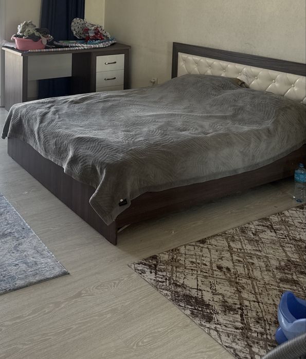 кровать спальный