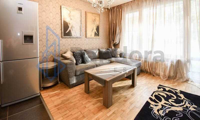 Дава се под наем Тристаен апартамент в София, Лозенец - 76 кв.м за 799 € - Снимка #2