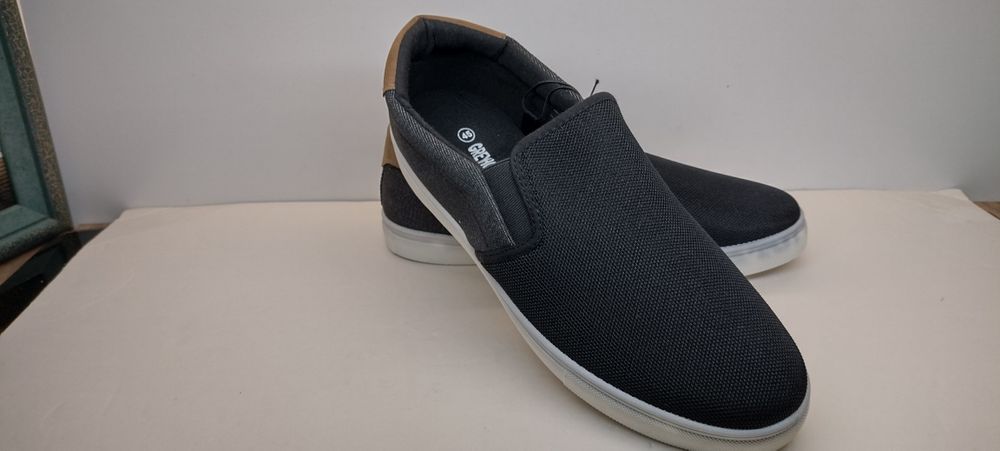 Мъжки обувки спортни Greyhound,  цвят тъмно сиво 45 номер. Чист