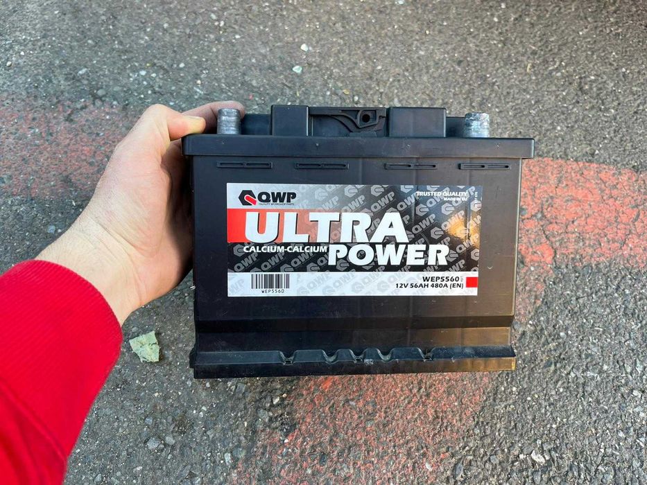 Vând baterie 12V 56 AH