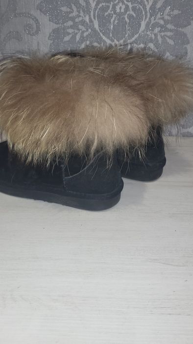 Велурени обувки с естествен пух