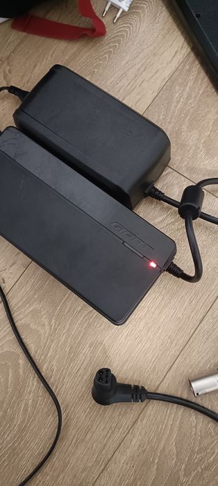 Incarcator rapid 4A GIANT bicicleta electrica ebike 5 pin mufa rotunda