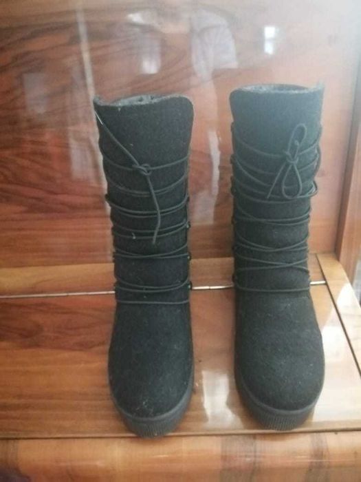 Продам войлочные ботинки