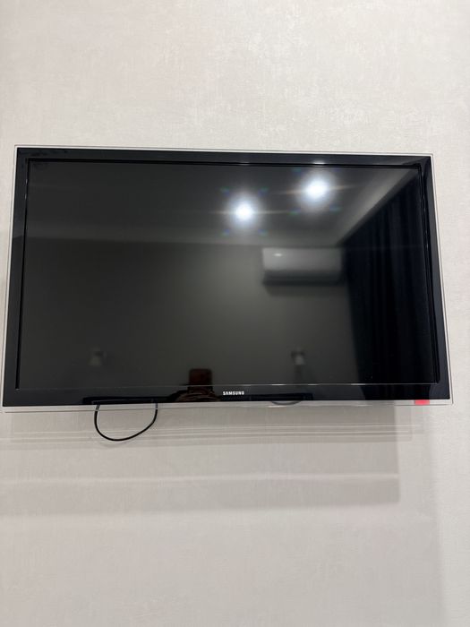 Продам телевизор Samsung Smart TV