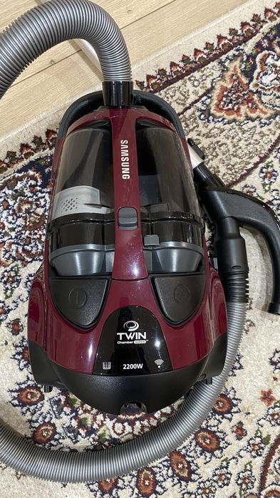 Мощный Samsung SC885F С турбощёткой. Состояние как новый.