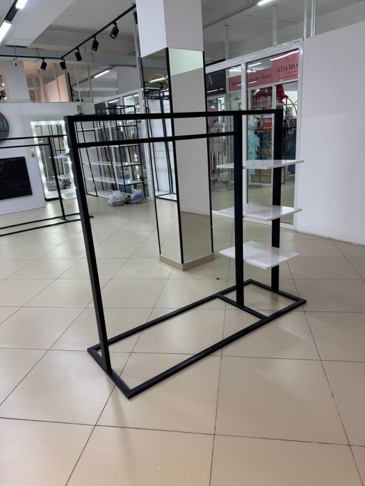 Продается торговые стеллажи