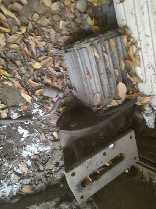 Продам электродвигатель 3.8 Квт