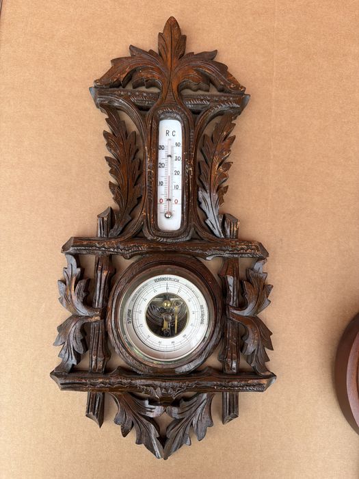 Barometru cu termometru  vechi german ,sculptat in lemn