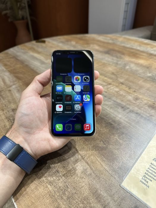 Продам телефон Айфон 11 Pro