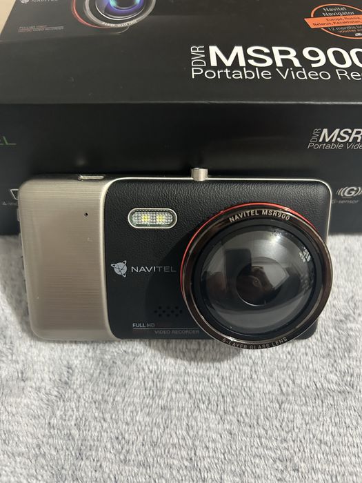 Vand camera auto Navitel MSR 900