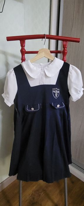 Продам школьную форму