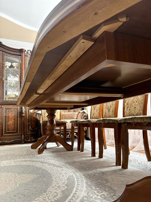 В продаже стол 3.5 метра