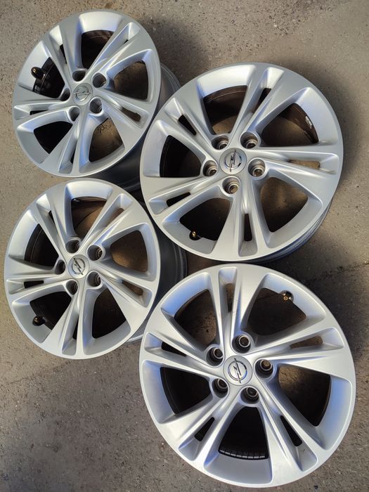16" оригинални алуминиеви джанти за Opel Granlend/Peugeot.