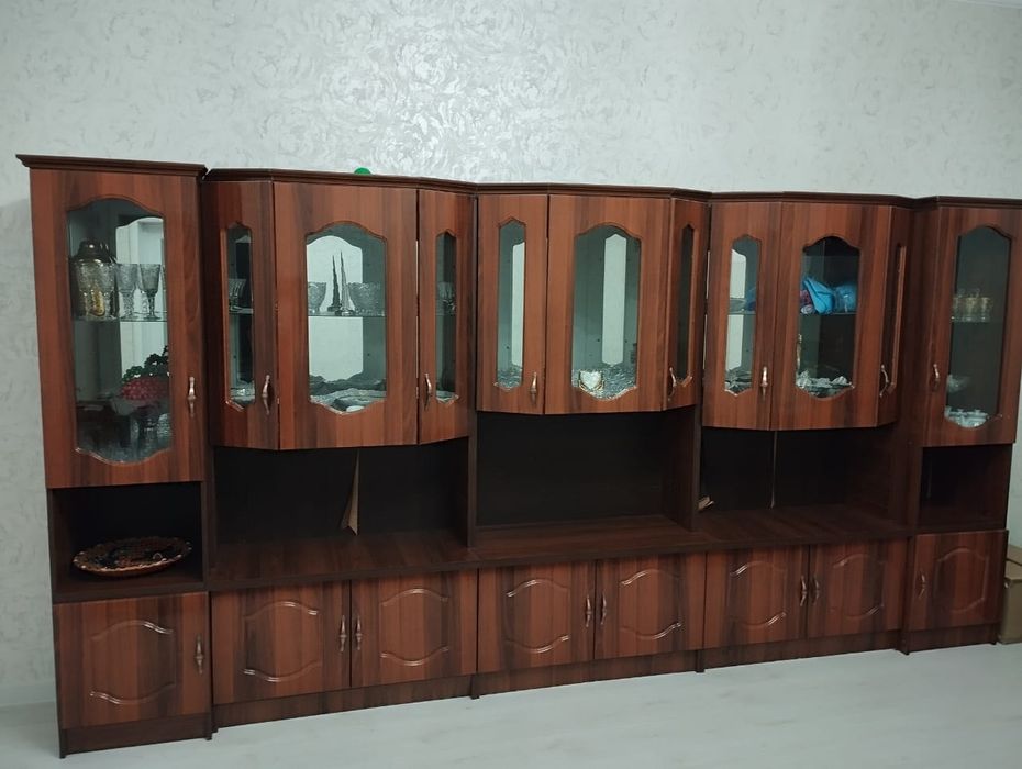 Продам стенку . Самовывоз. Пишите на вацап