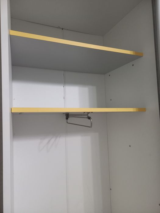 Продаю шкаф с зеркалом