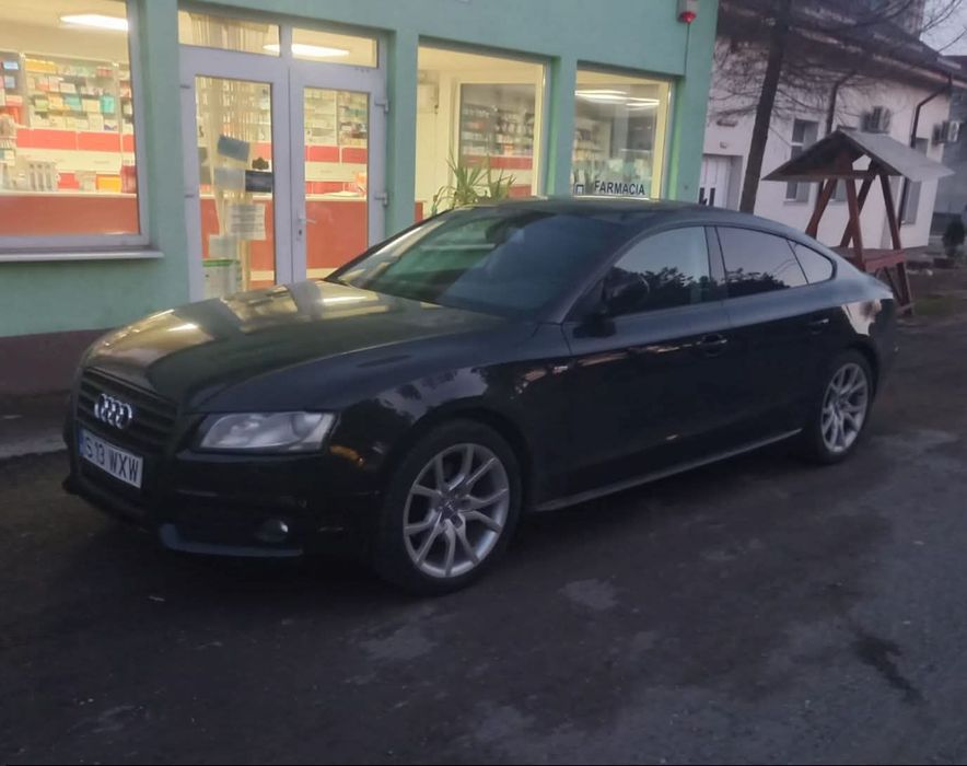Vând Audi A5, an fabricație 2011, motor 2.0 TDI diesel, 170 CP, volan pe stânga.