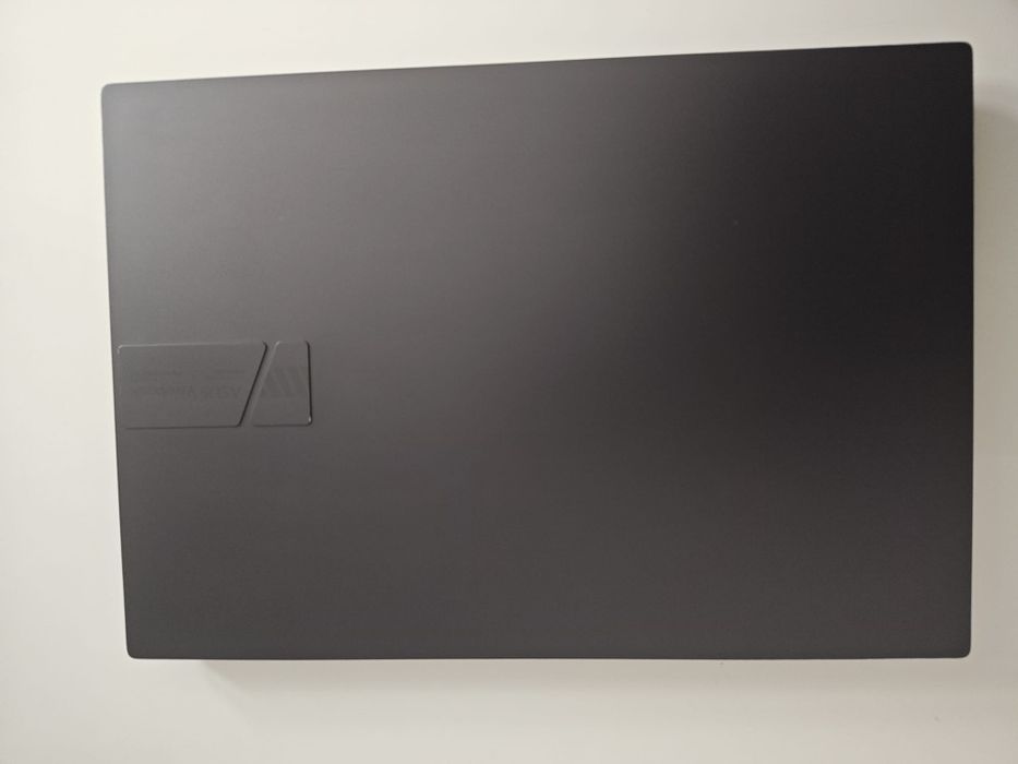 Vand laptop Asus VivoBook i9