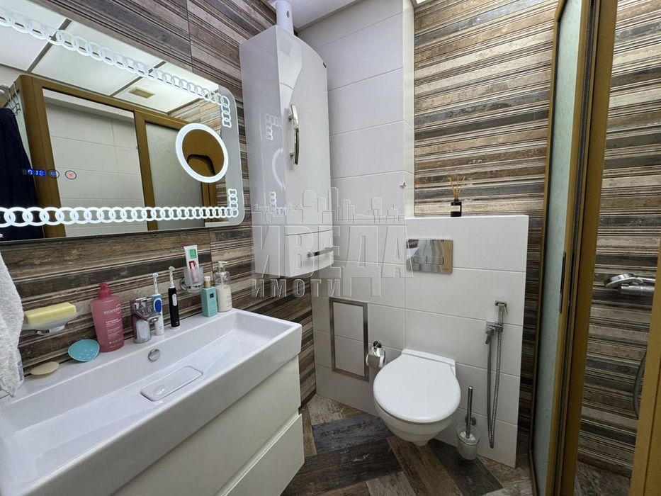 3-стаен в Варна-Цветен площ 110 кв.м