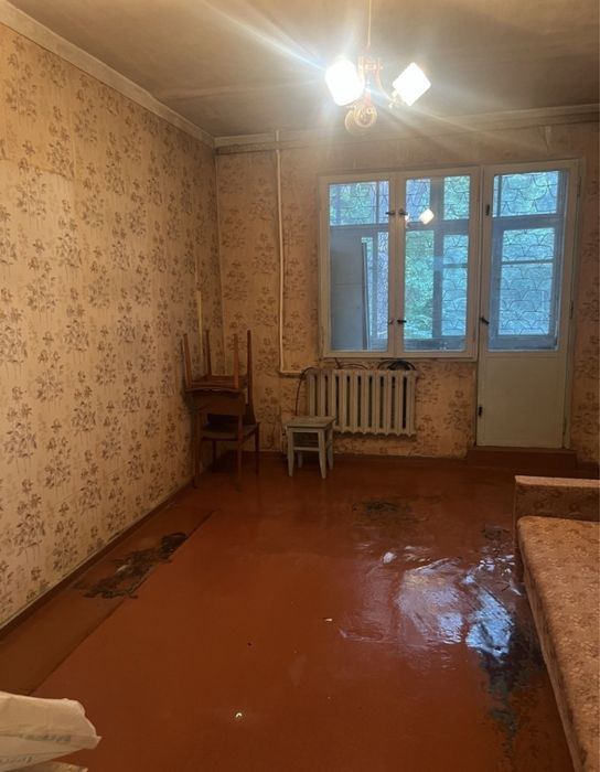 Метро Мирзо Улугбек Продам 2/2/4 панель 50-квадратов