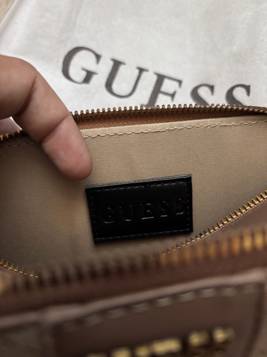 Set GUESS geantă + husă + curea