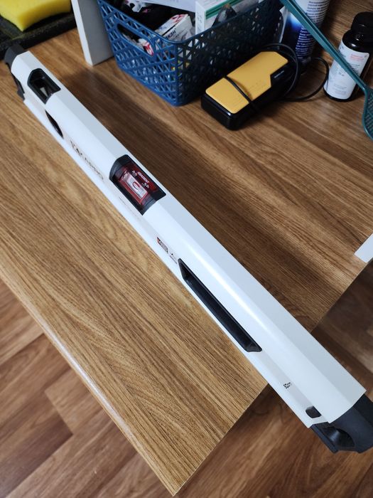 Продам уровень новый