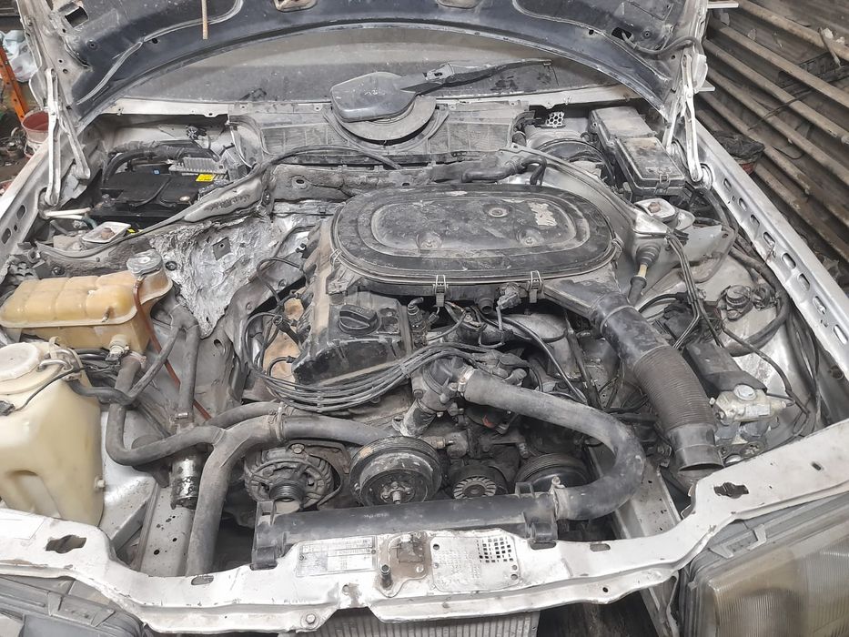 Запчасти 124 мерседес 2.3