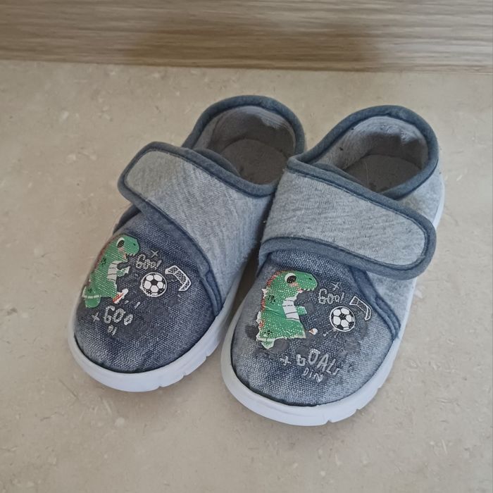 Пантофки КиК размери 23 24 25