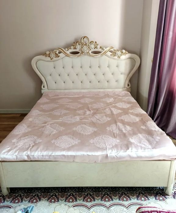 Кровать двуспальня