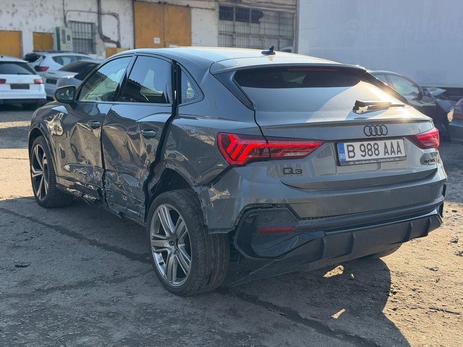 Vand Audi Q3 SportBack 2024 2.0 tdi- 200cp ,AVARIAT !!!