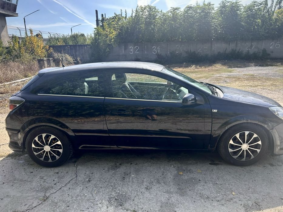 Opel Astra H GTC 1.7
